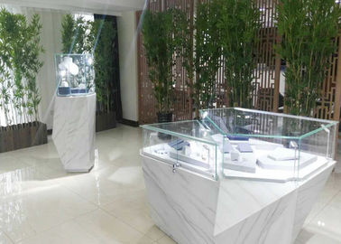 Kayu Kaca Perhiasan Showroom Display Cabinet Gaya Desain Aneh