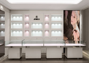 Crystal Tempered Glass Top Showroom Display Cases Dihiasi Dengan Pole Lights