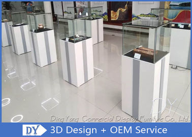 MDF Glass Perhiasan Display Case Dengan Cahaya / Museum Display Pedestal