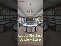 Cat Putih Warna Terkunci Kaca Tampilan Kasus Untuk Pameran Perhiasan